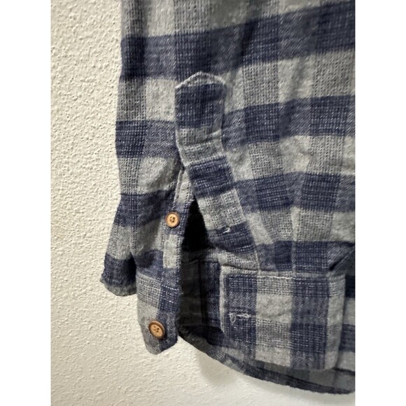 The original BEN SHERMAN 100% cotton Men's L blue/Gray shirt Size L, Chest 48” - Picture 4 of 8